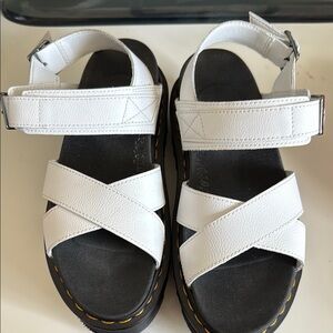 Dr Martens Voss II Quad women’s sandals in white. Used a few times.